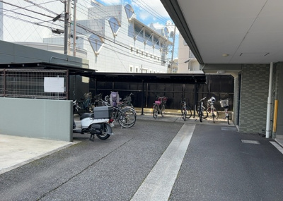 【駐輪場】 | ガーデンホーム八王子 | マンションの駐輪場は、事前に空きがあるか確認を取ると安心です。せっかく入居したのに駐輪スペースがない！なんてことになったら大変ですよね。そこで、内見時や購入前にはまず事前に確認しておくと良いでしょう。