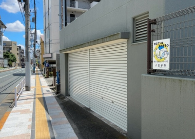 【設備】 | ガーデンホーム八王子 | 共有部分は、住民なら誰もが使える設備のこと。例えば駐車場やエレベーター、インターネット設備、セキュリティ設備などがあります。他にも、マンションの廊下・外部階段やエントランス・ゴミ置き場などがあります。