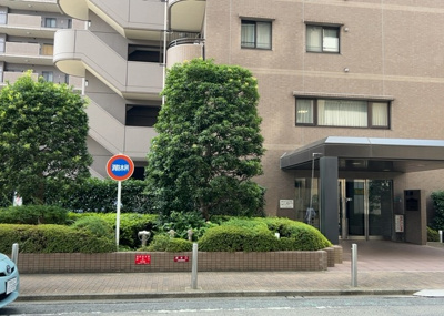 【構造・工法・仕様】 | ライオンズマンション相模原さくら通り | ＳＲＣ造は強度や耐震性の面でもRC造と比べて優れています。そのため、10階建以上の高層または超高層マンションなどの建築にも多く採用されています。柱や梁などのサイズが小さくても高い耐震性を確保できます。