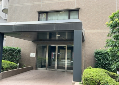 【内装】 | ライオンズマンション相模原さくら通り | 共用部分は、一棟の建物に住む区分所有者全員が共同で所有するとし、共用部分の管理、補修などは、区分所有者で形成される管理組合が行います。個人の判断で勝手に変更することはできませんので覚えておきましょう。
