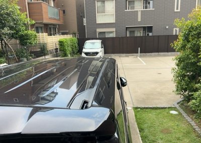 【駐車場】 | ミオカステーロ橋本 | 駐車場と明記されていても、最小スペースでつくられた駐車場だと大型車は駐車できなかったり、出入りしにくくなったりする可能性があります。お車のサイズと購入したい物件の駐車場のサイズを現地で確認しましょう。