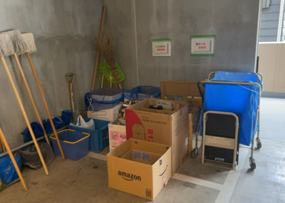 【設備】 | ミオカステーロ橋本 | 共有部分は、住民なら誰もが使える設備のこと。例えば駐車場やエレベーター、インターネット設備、セキュリティ設備などがあります。他にも、マンションの廊下・外部階段やエントランス・ゴミ置き場などがあります。