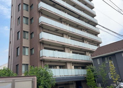 【構造・工法・仕様】 | ミオカステーロ橋本 | ＲＣ造、Reinforced Concreteは直訳すると補強されたコンクリートです。主に柱や梁・床・壁が鉄筋とコンクリートで構成おり、鉄筋を組んだ型枠にコンクリートを流し込んで固めたものを指します。