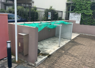 【設備】 | 日神パレステージ | 共有部分は、住民なら誰もが使える設備のこと。例えば駐車場やエレベーター、インターネット設備、セキュリティ設備などがあります。他にも、マンションの廊下・外部階段やエントランス・ゴミ置き場などがあります。