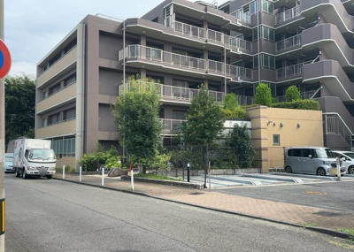 【外観】 | 日神パレステージ | マンションの外観は非常に重要なポイントです！外観の善し悪しは資産価値に大きな影響を与えます。外観のいいマンションを購入することで、高値で売却がしやすく、買い手が見つかりやすいというメリットがあります。