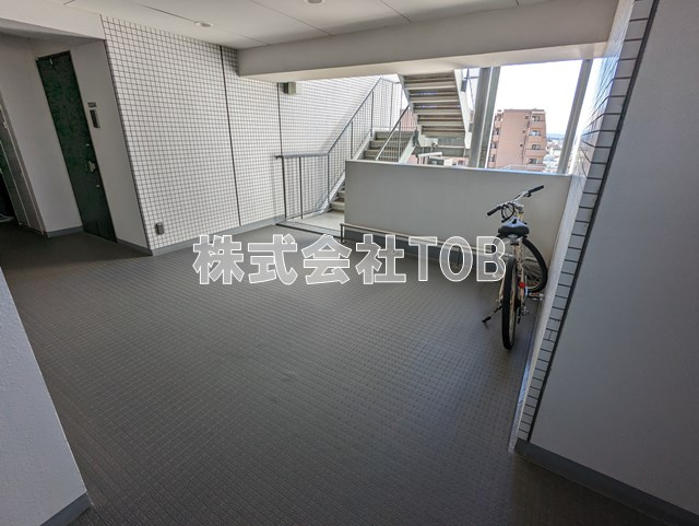 【その他共用部分】 | ウィルテラス千歳烏山 | 各階にある駐輪スペース