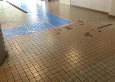 【ロビー】 | 東建座間ハイツ１号棟 | ラウンジは、マンションの共用スペースに椅子やテーブルなどを配置した利用者が寛げる空間です。屋内型ラウンジと屋外型ラウンジがあります。共用部分の管理状況と合わせて、詳細については現地でご確認ください。