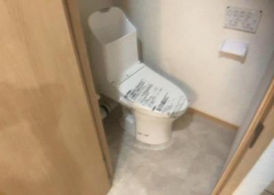 【トイレ】 | 東建座間ハイツ１号棟 | トイレは大きさや形、機能、抗菌性などが異なる多種多彩なタイプが各メーカーから出ています。それぞれに良さがあるため、事前にどういったタイプのトイレがいいのかをご家庭内で決めて、内見に行くといいでしょう。