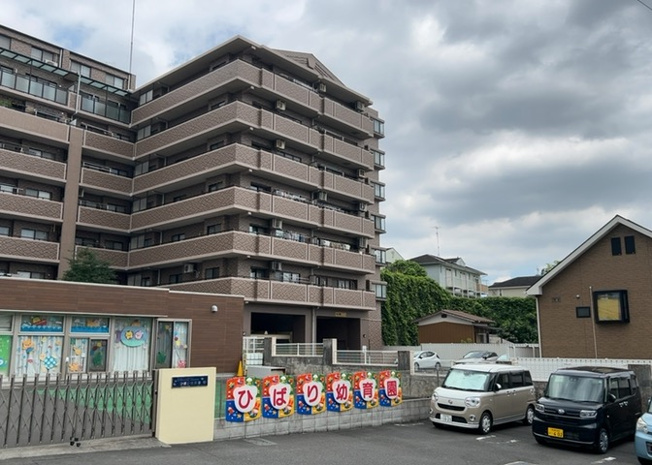 【構造・工法・仕様】 | モラーダ厚木プレステージ | ＲＣ造、Reinforced Concreteは直訳すると補強されたコンクリートです。主に柱や梁・床・壁が鉄筋とコンクリートで構成おり、鉄筋を組んだ型枠にコンクリートを流し込んで固めたものを指します。