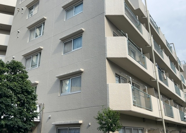 【構造・工法・仕様】 | ローズハイツ相模原 | ＲＣ造、Reinforced Concreteは直訳すると補強されたコンクリートです。主に柱や梁・床・壁が鉄筋とコンクリートで構成おり、鉄筋を組んだ型枠にコンクリートを流し込んで固めたものを指します。