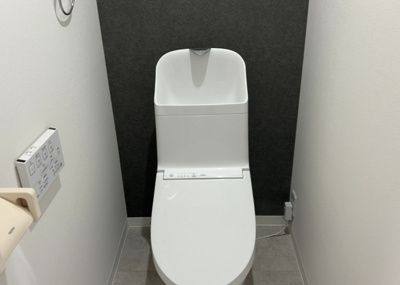 【トイレ】 | ローズハイツ相模原 | トイレは大きさや形、機能、抗菌性などが異なる多種多彩なタイプが各メーカーから出ています。それぞれに良さがあるため、事前にどういったタイプのトイレがいいのかをご家庭内で決めて、内見に行くといいでしょう。