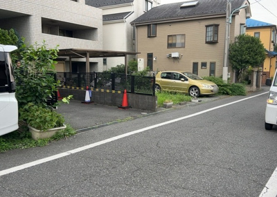 【外観】 | メゾン元横山 | 隣家の土地はどうなっているのか、生活利便施設が近くにあるのか、学校まで近いかなど、お客様のライフスタイルにあわせたイメージが重要です。また、近くにあると困る施設が近くにないかも確認するといいでしょう。