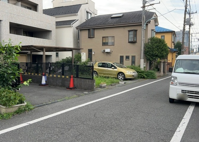 【外観】 | メゾン元横山 | 外観はマンション管理がされているかの目安になります。築年数が古いと、壁面は劣化してひび割れが生じることも！建物が古びていても細かいところが修繕されていると、きちんと管理されているなぁと感じるでしょう。