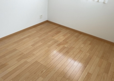 【子供部屋】 | 堀之内中古戸建 | 子供が何人でも年齢によっては、受験時にしっかり壁のある個室があった方が良い場合もあります。難しい問題ですが、兄弟の人数や、性別や年齢差によって状況が異なりますので、数年後のこともしっかり考えましょう。