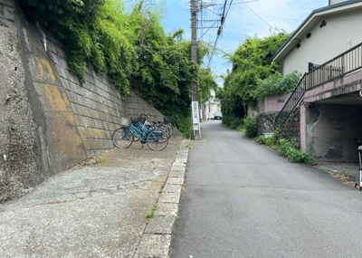 【展望】 | 緑町中古戸建 | 眺望を気にして物件を探す場合、前面に建物が建っていないか現地で確認しましょう！前面に建物があると景色はもちろん、日当たりや風通しにも影響が出てきます。住んだ時のことを想像しながら現地見学をしましょう。