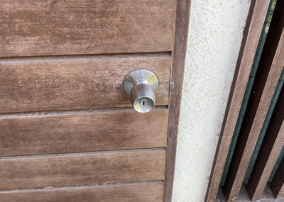 【防犯設備】 | 丹木町中古戸建 | 当然のことではありますが、オートロックやセンサーライト、ホームセキュリティーなどの防犯設備があれば、小さいお子様がいるご家庭も安心ですよね！まず物件購入の際は、防犯設備もチェックするようにしましょう。