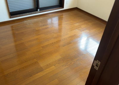 【子供部屋】 | 木曽西中古戸建 | 子供が何人でも年齢によっては、受験時にしっかり壁のある個室があった方が良い場合もあります。難しい問題ですが、兄弟の人数や、性別や年齢差によって状況が異なりますので、数年後のこともしっかり考えましょう。