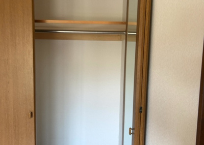 【収納】 | 木曽西中古戸建 | 家族構成や住宅環境によって収納の仕方は十人十色！キッチン、リビング、玄関、寝室など、部屋ごとのいろんな収納を使って自慢のお家にしませんか？物件をご内見する際は、収納の場所や数は事前チェックしましょう！