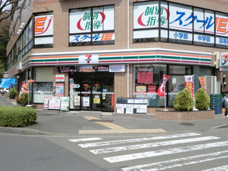セブンイレブン 290m