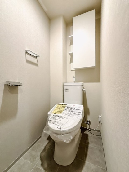 【トイレ】 | ロイヤルパークス有明 | ※写真は同タイプ住戸です。