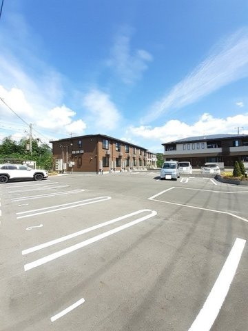 ＢＥＳＴ　ＨＯＵＳＥ　Ⅵの駐車場