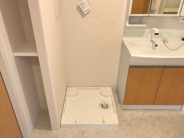 ラヴィ・Ｋの洗面所|洗面