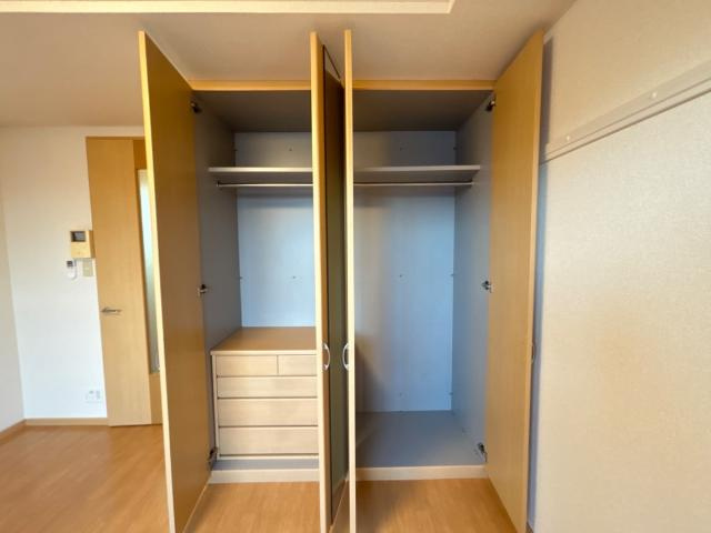 コンフォール・戸手の収納|クローゼット