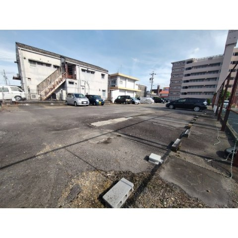 岐阜市細畑野寄の駐車場の外観