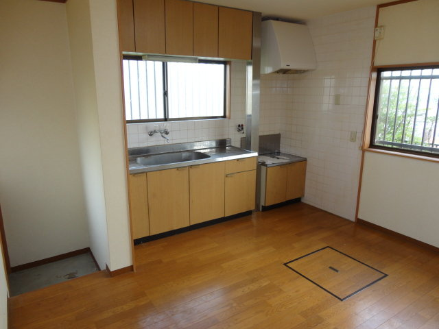 楠本三室一戸建ての内装