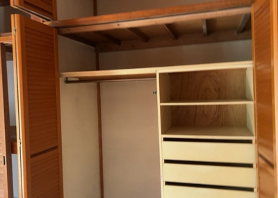 【収納】 | 吉野中古戸建 | デザイン性を重視しすぎて収納が少なかった！なんてことにならないため、事前に現地で収納の数を確認しておくことをお勧めします。クローゼット以外にも床下収納や屋根裏収納、パントリーなどもチェックしましょう。