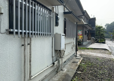 【発電・温水設備】 | 吉野中古戸建 | 省エネ給湯器とは従来型の給湯器より熱効率が高く、少ない燃料でたくさんのお湯を沸かすことが出来る高効率な給湯器のことを指します。また、省エネ給湯器には種類があり、利便性や効果なども様々です。