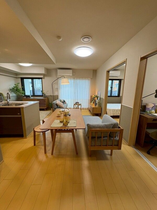 LUXENA＋PAWS藤沢の洋室