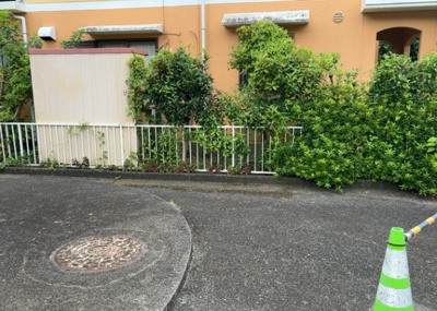 【冷暖房・空調設備】 | 宮の里中古戸建 | 床下換気口は、床下に湿気がこもることを防ぎ、効果的に換気を行うために設置されています。床下換気口が設置されていない建物は、基礎パッキング工法などにより換気を行なっています。詳細は現地でご確認ください。