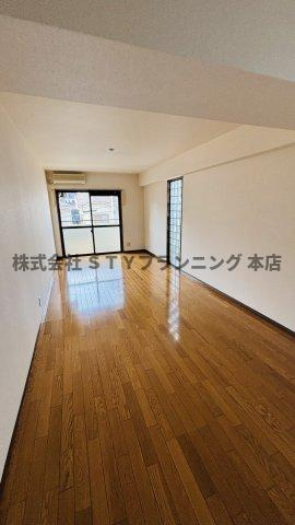 仲介手数料0円！クレスト牧の里の洋室