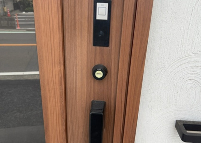 【防犯設備】 | 松枝中古戸建 | 当然のことではありますが、オートロックやセンサーライト、ホームセキュリティーなどの防犯設備があれば、小さいお子様がいるご家庭も安心ですよね！まず物件購入の際は、防犯設備もチェックするようにしましょう。