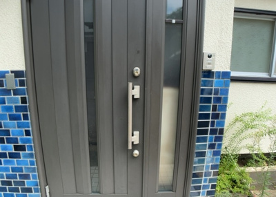 【防犯設備】 | 初沢町中古戸建 | 当然のことではありますが、オートロックやセンサーライト、ホームセキュリティーなどの防犯設備があれば、小さいお子様がいるご家庭も安心ですよね！まず物件購入の際は、防犯設備もチェックするようにしましょう。