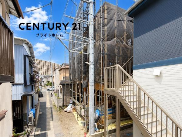 川崎市川崎区小田３丁目の新築一戸建の前面道路含む現地写真|車通りが少ない為、小さなお子様にも安心です。
是非一度、現地へ起こしください。