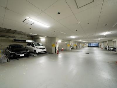 【駐車場】