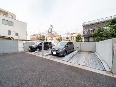 【駐車場】