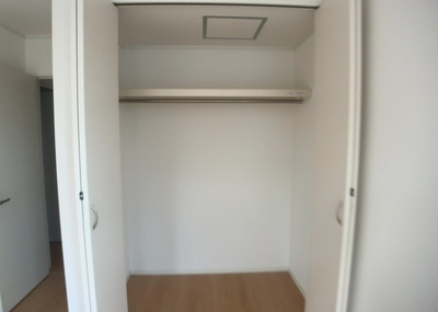 【収納】 | ひばりが丘中古戸建 | 家族構成や住宅環境によって収納の仕方は十人十色！キッチン、リビング、玄関、寝室など、部屋ごとのいろんな収納を使って自慢のお家にしませんか？物件をご内見する際は、収納の場所や数は事前チェックしましょう！