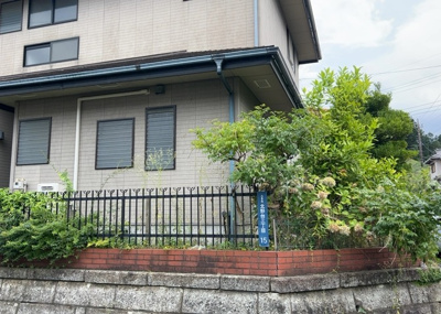 【外観】 | 北野台売地 | 土地の前の道路に消火栓が設置されていることがあります。この場合、道路交通法第45条第1項により、駐車禁止の場所が指定されています。そのため、車庫などの駐車スペースをつくることができない場合があります。
