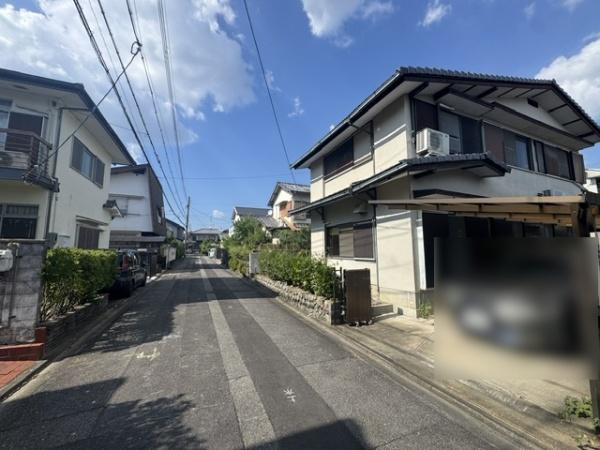 【前面道路含む現地写真】