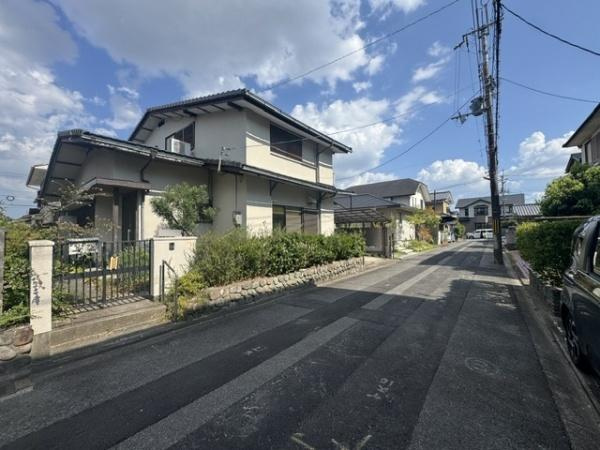 【前面道路含む現地写真】