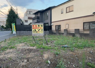 【外観】 | 清新売地 | 土地の形が極端に長細かったり、狭小地、あるいは道路との高低差がある傾斜地だった場合、後々売ろうとしても買い手がつかない場合もあります。後々、売却することになった時に価値の下がらない土地を選びましょう。
