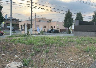【外観】 | 清新売地 | 人が暮らすうえで日光は大切な要素となります。日当たりの良さは譲れないポイントですね。併せて近くに大きな建築物の建築予定がないか、あるいはそれが可能な土地が近くにないか事前に確認することもお勧めします。