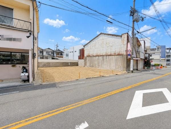 枚方市 牧野本町 １丁目　建築条件付 土地の前面道路含む現地写真