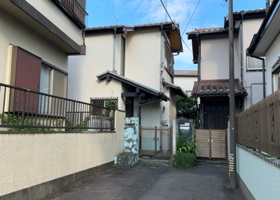 【外観】 | 上溝売地 | 土地の面積＝住宅面積ではありません。建ぺい率の問題などで、土地のある場所によって住宅を建てられる面積は限られています。高さもしかり、「土地」という言葉の中には、建築条件も含まれると考えておきましょう。