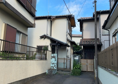 【外観】 | 上溝売地 | 土地の前の道路に消火栓が設置されていることがあります。この場合、道路交通法第45条第1項により、駐車禁止の場所が指定されています。そのため、車庫などの駐車スペースをつくることができない場合があります。