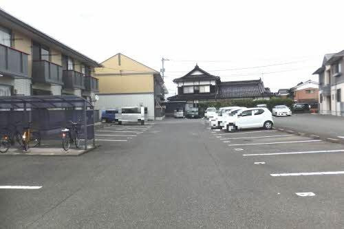 【駐車場】 | ペーシュ・イゾウB