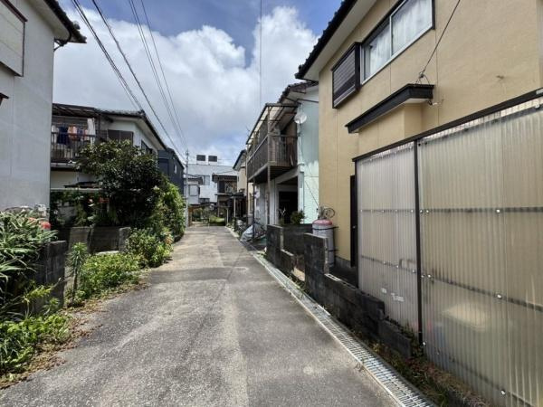 【前面道路含む現地写真】の画像